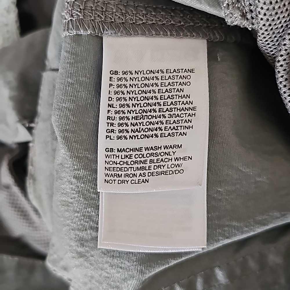 The North Face Convertible Pants. - Picture 12 of 12